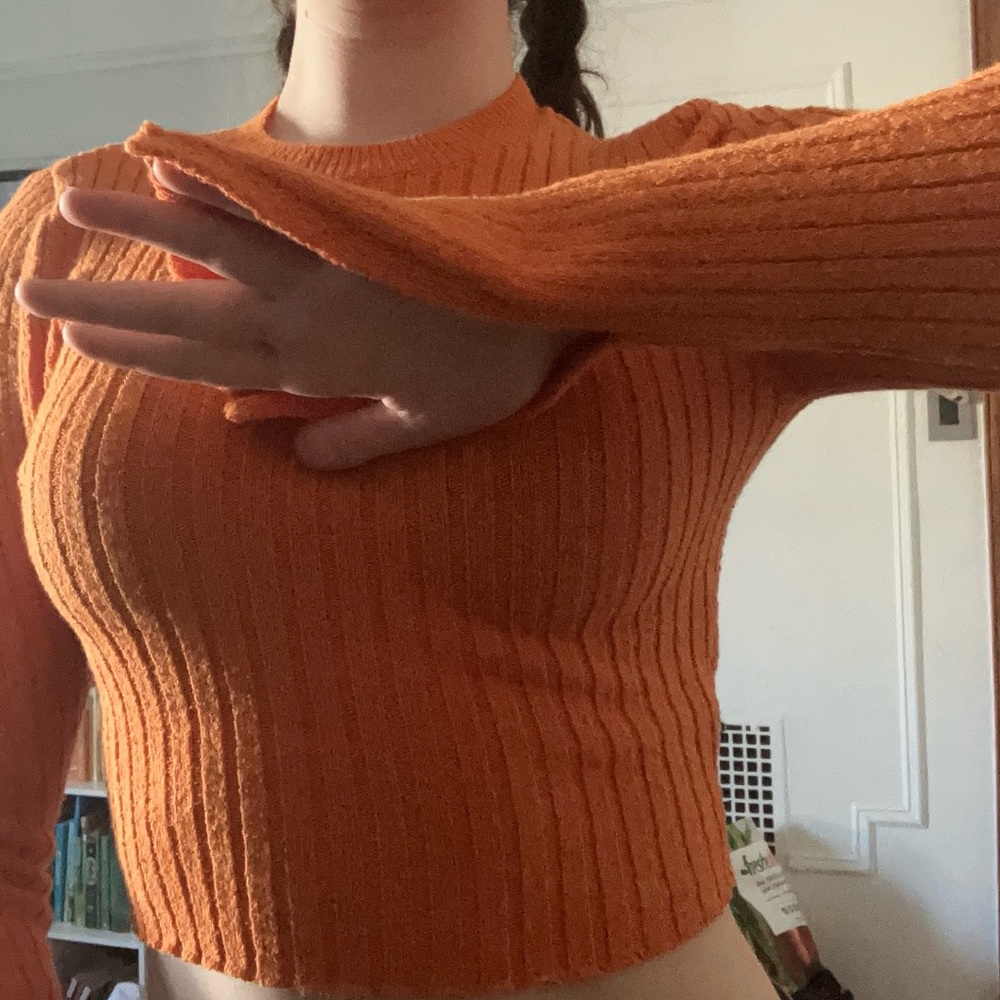 Flattering Ribbed top - Picture 4 of 5